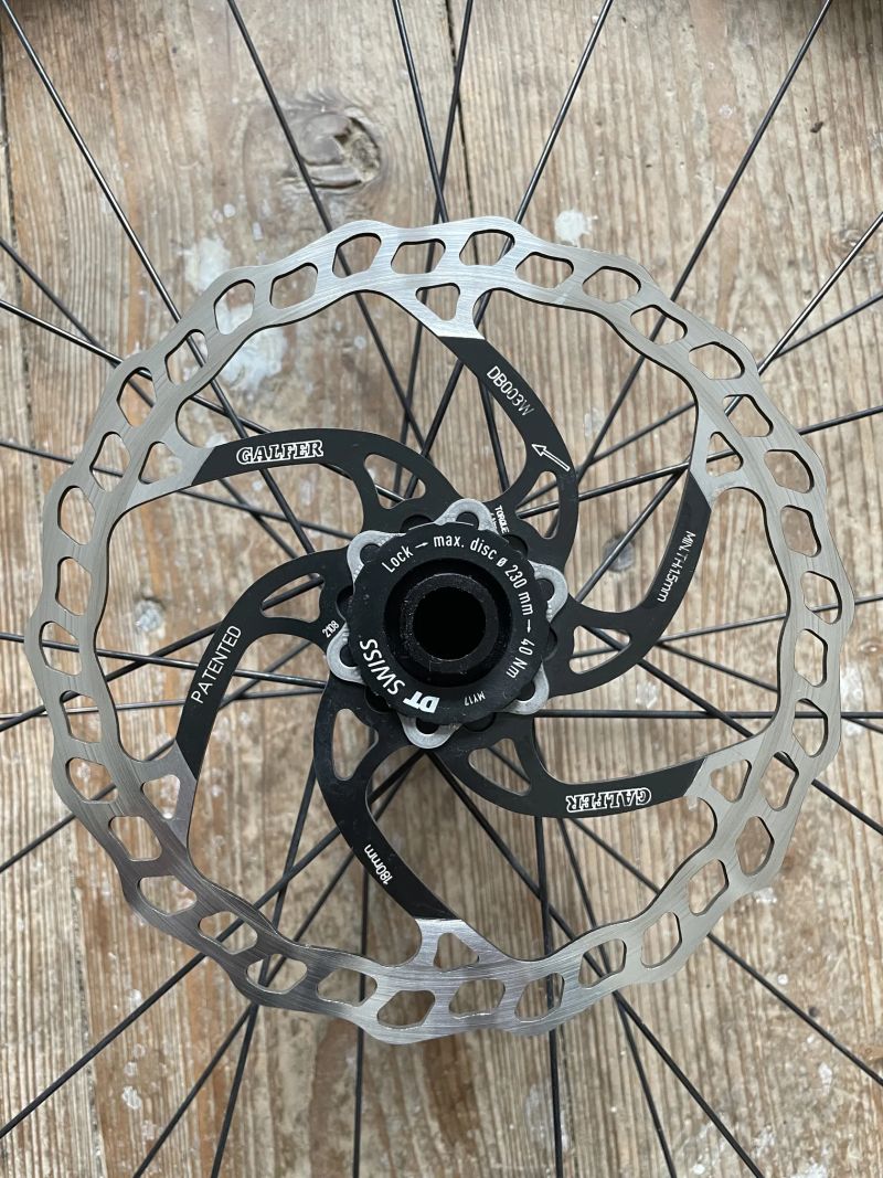 Magura MT7 Pro 1-finger HC čtyřpístková kotoučová brzda, kotouče Galfer 180mm