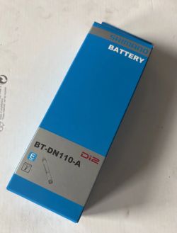 Shimano baterie Di2, BT-DN110,propojka 2 porty pro Di2