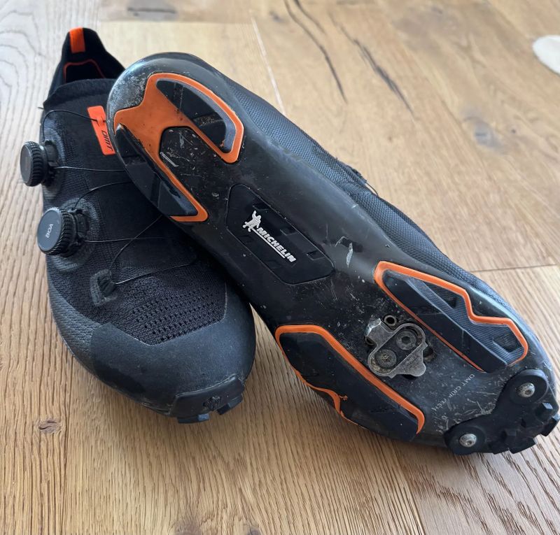 Tretry na MTB - DMT KM0 - carbon podrážka, TOP model