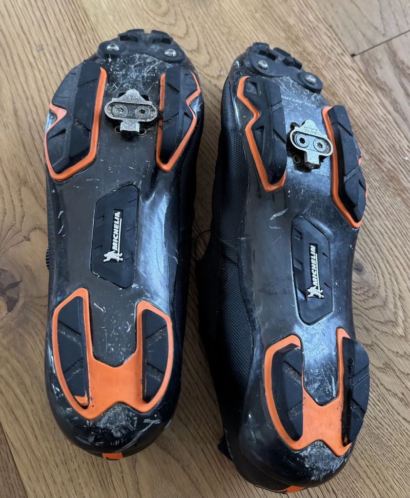 Tretry na MTB - DMT KM0 - carbon podrážka, TOP model