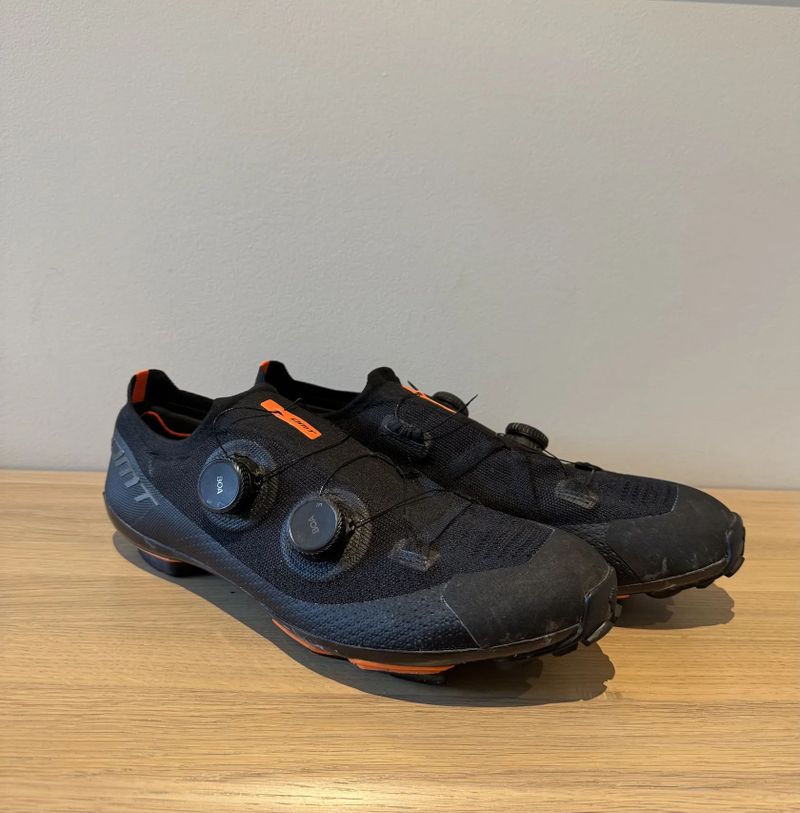 Tretry na MTB - DMT KM0 - carbon podrážka, TOP model