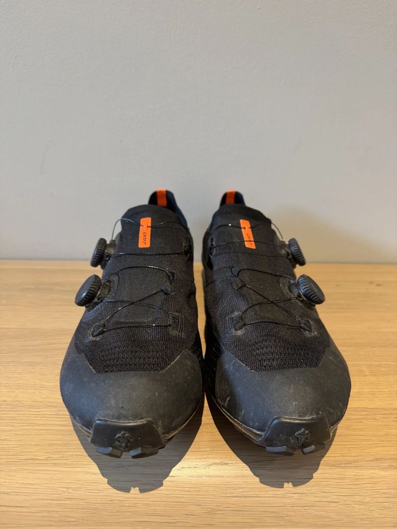 Tretry na MTB - DMT KM0 - carbon podrážka, TOP model