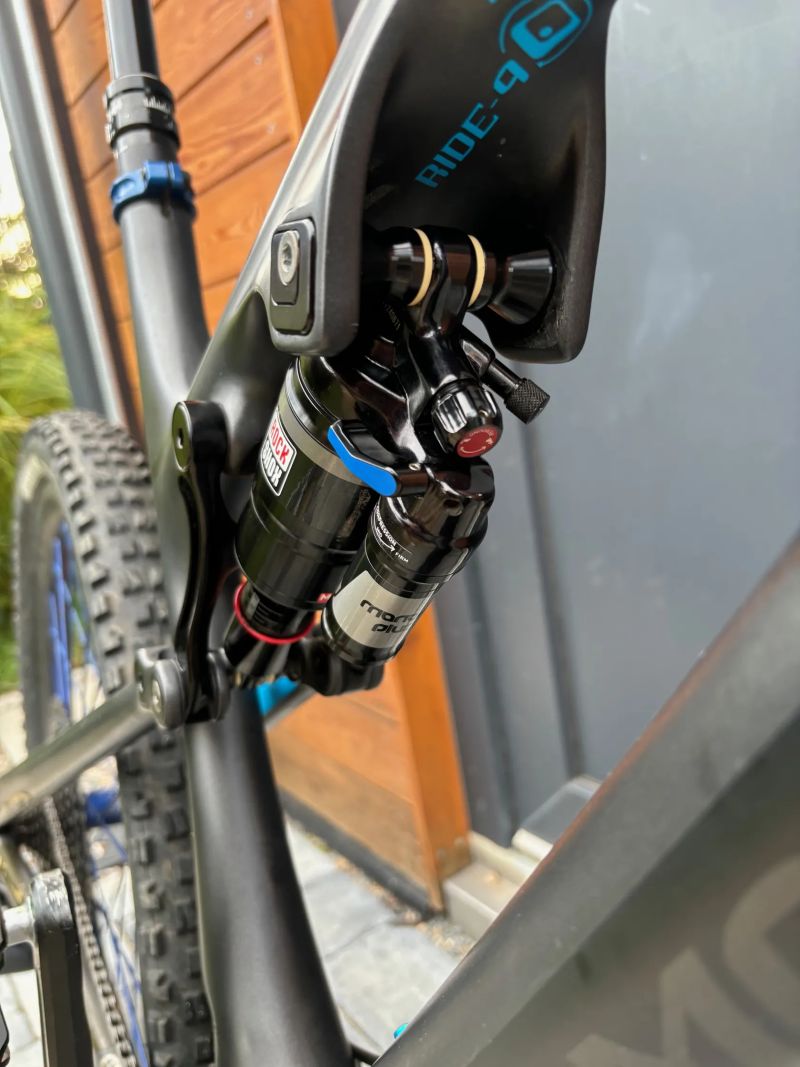 Rocky Mountain Altitude 2015 27,5 vidlice 160mm