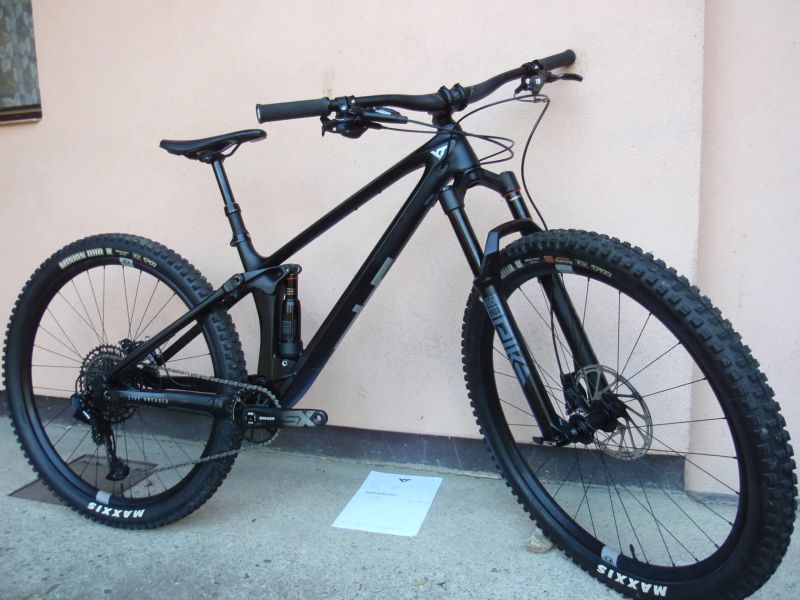 Nové YT Izzo Core 1 Carbon 2024