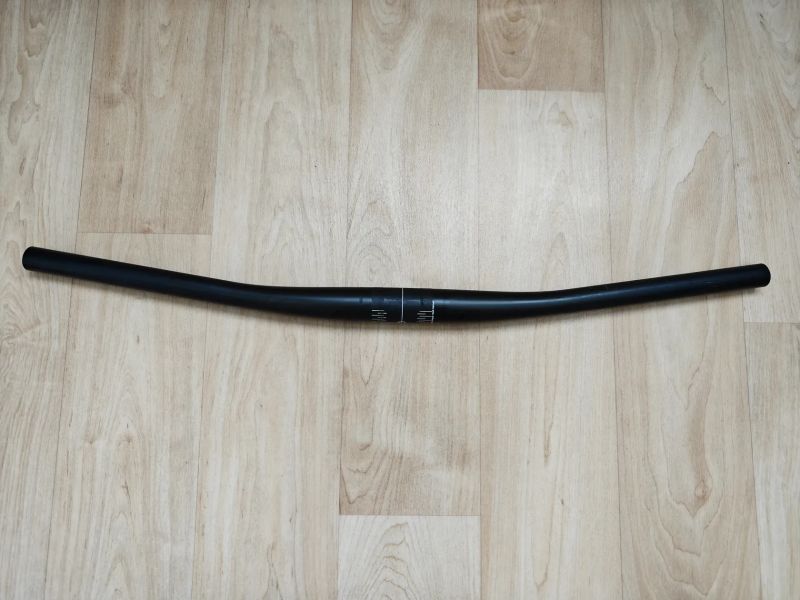 Karbonová řídítka - Tune-Turnstange-Flatbar 2.0_700 mm
