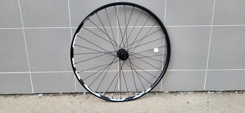 ZAPLETENÉ ZADNÍ KOLO 29"SRAM