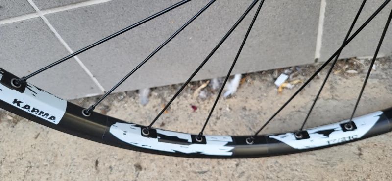 ZAPLETENÉ ZADNÍ KOLO 29"SRAM