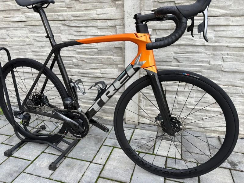 Trek Emonda SL7 AXS Wattmetr karbonová kola