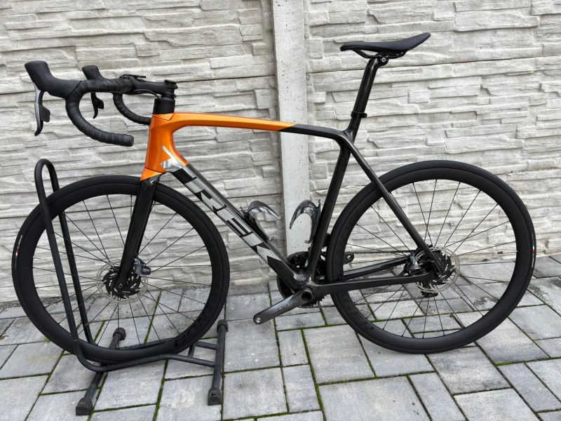 Trek Emonda SL7 AXS Wattmetr karbonová kola