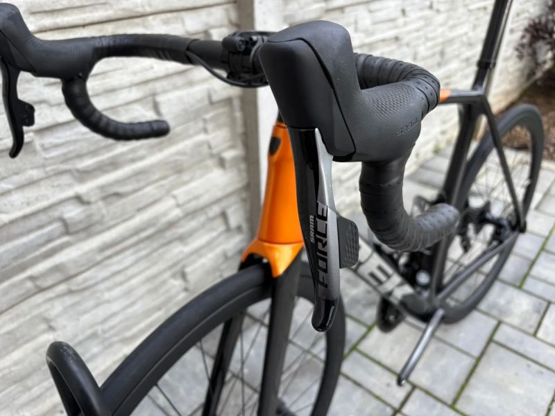 Trek Emonda SL7 AXS Wattmetr karbonová kola