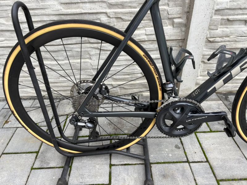 Trek emonda sl6 di2 karbonová kola