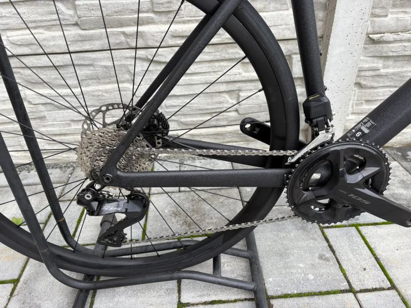 Scott Addict 40 di2 2x12 < 200 km