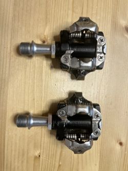 Shimano XT PD-M770 a PD-M520