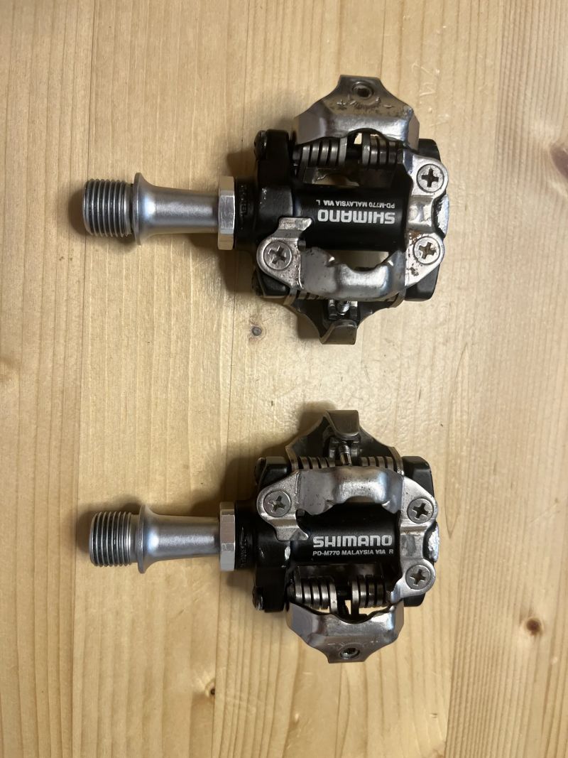 Shimano XT PD-M770 a PD-M520