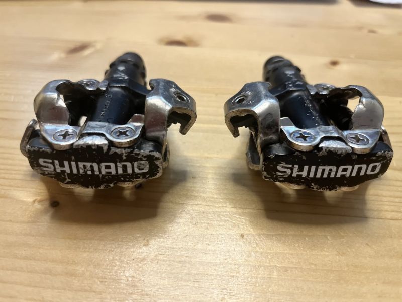 Shimano XT PD-M770 a PD-M520