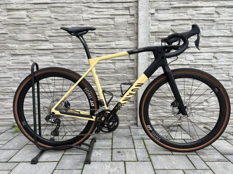 Canyon Grail cf sl Di2 - karbonová kola DT Swiss< 500 km