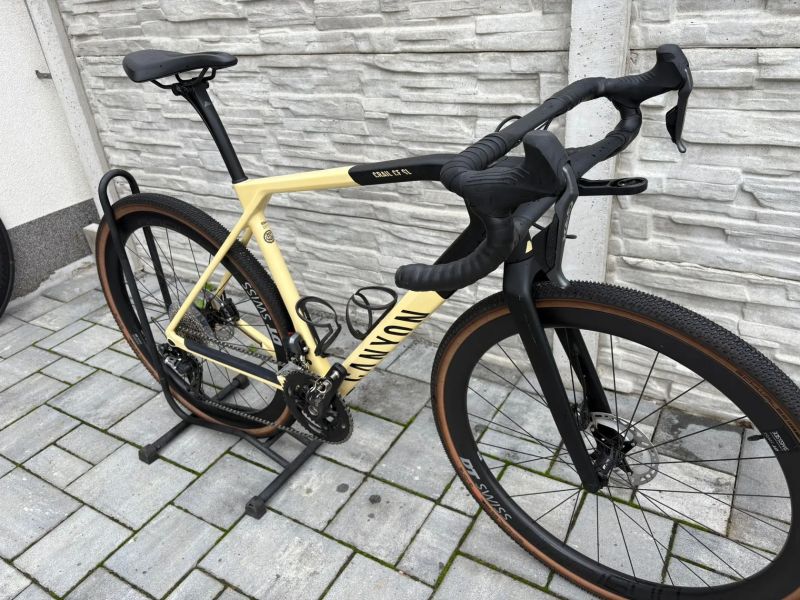 Canyon Grail cf sl Di2 - karbonová kola DT Swiss< 500 km