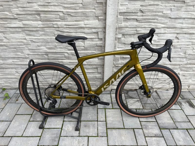 Isaac Torus Xplore - karbonová kola campagnolo