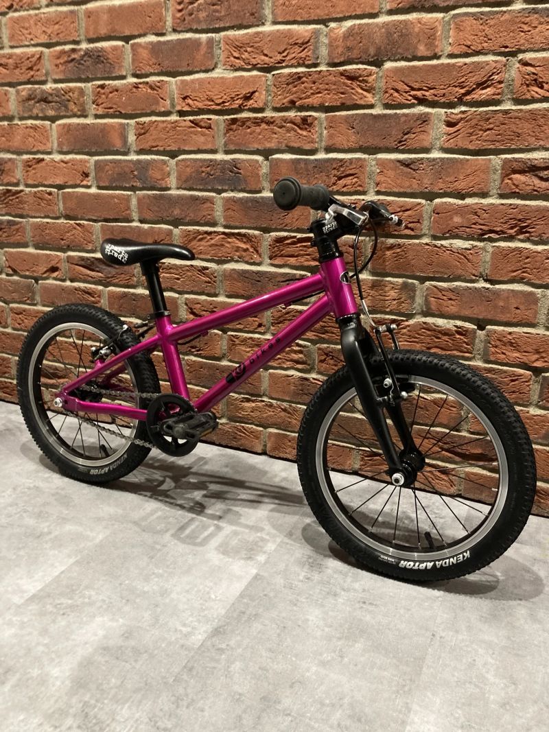KUbikes 16"L - váha 5,7kg