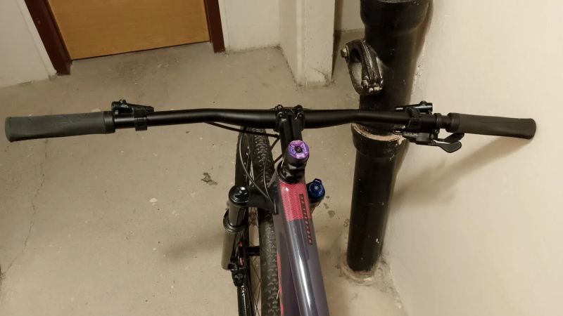 Prodám karbonovou leštěnku Santa Cruz Highball 1x12 