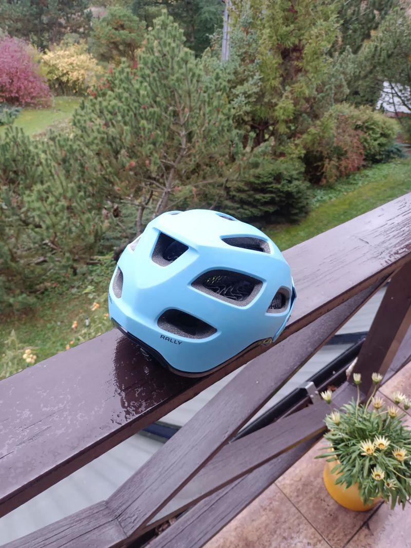 MTB Přilby