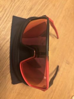Oakley Sutro 