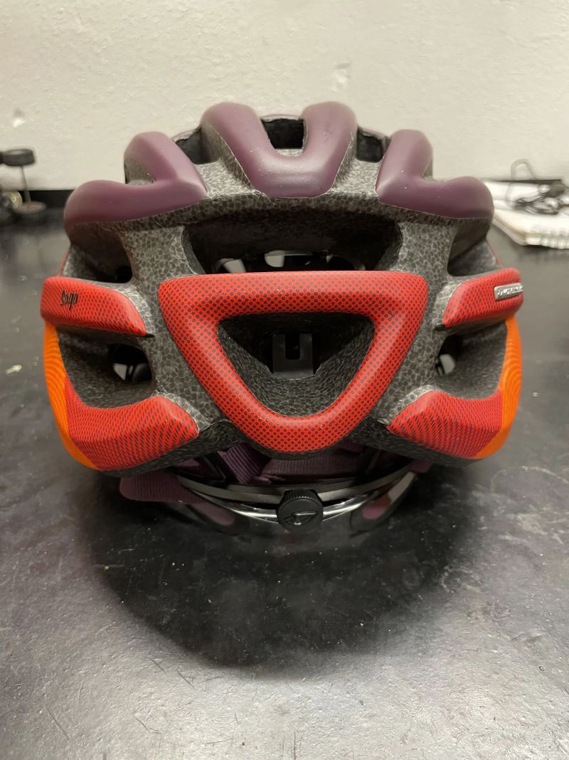Giro Saga Mips