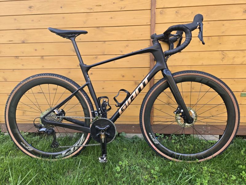 Giant Revolt Advanced L