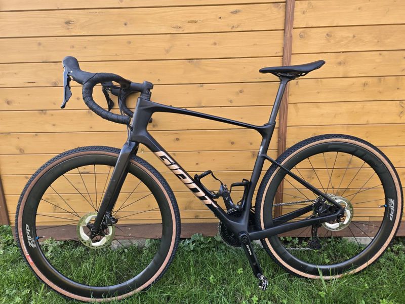 Giant Revolt Advanced L