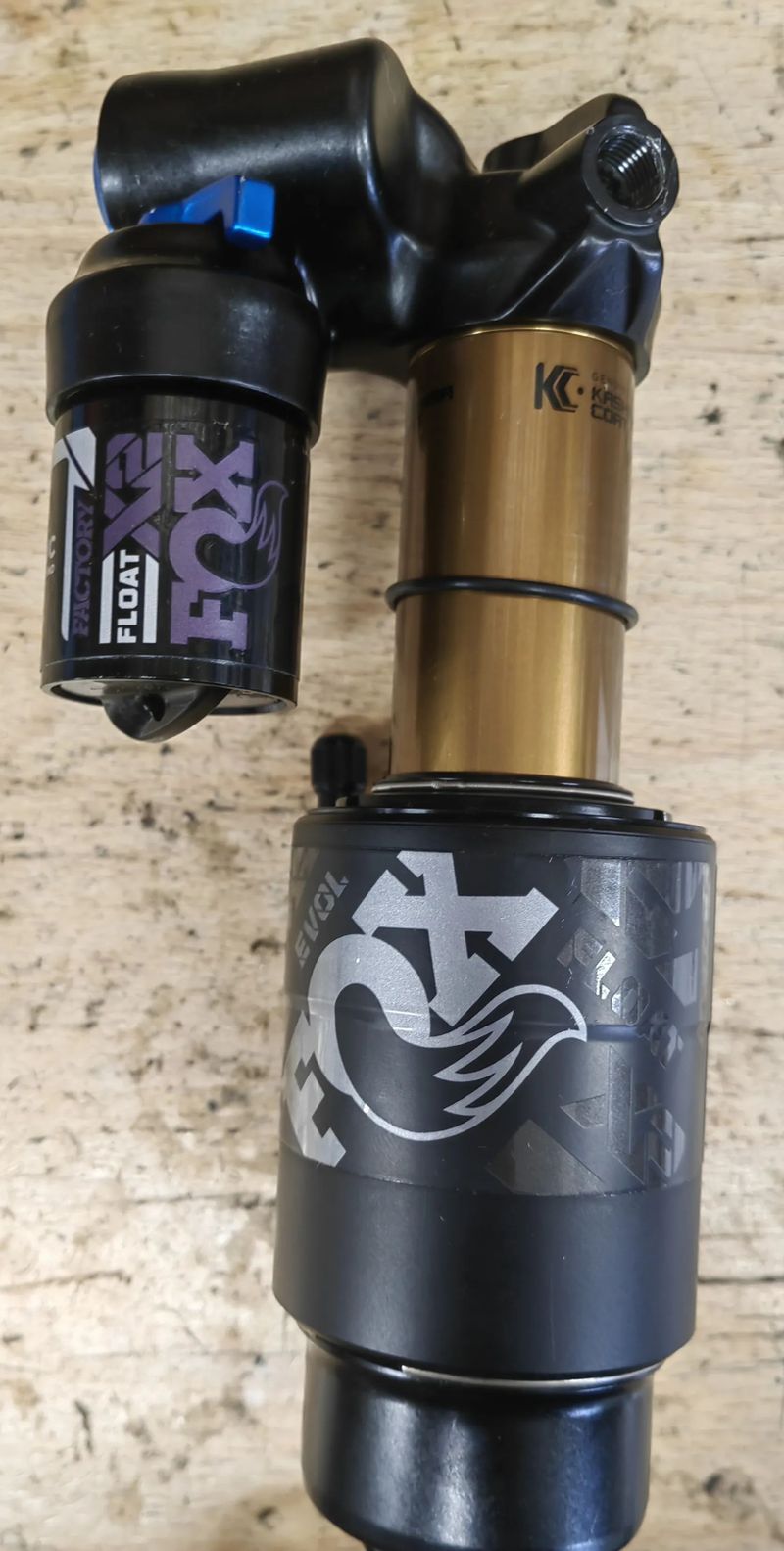 Tlumič FOX Float X2 Factory