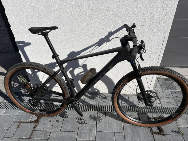 SCOTT Scale 910 – karbonová raketa na prodej!
