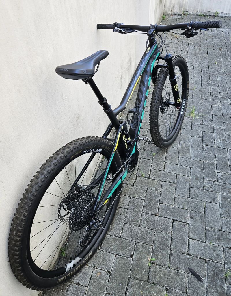 Celoodpr. karbonové dámské kolo Scott Contessa Spark 710, vel. M 