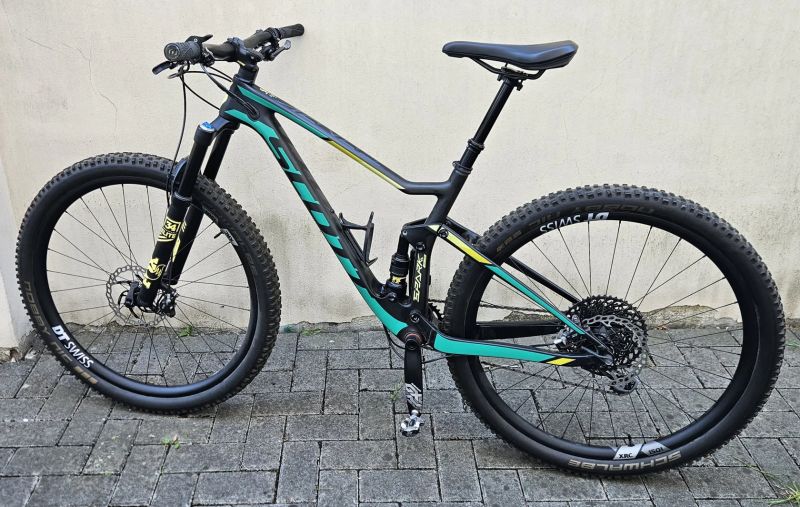 Celoodpr. karbonové dámské kolo Scott Contessa Spark 710, vel. M 