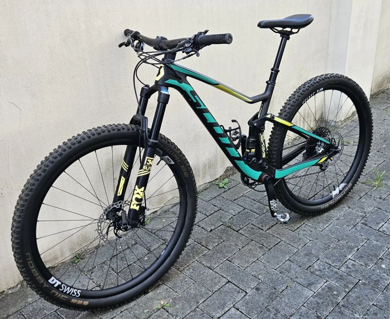 Celoodpr. karbonové dámské kolo Scott Contessa Spark 710, vel. M 