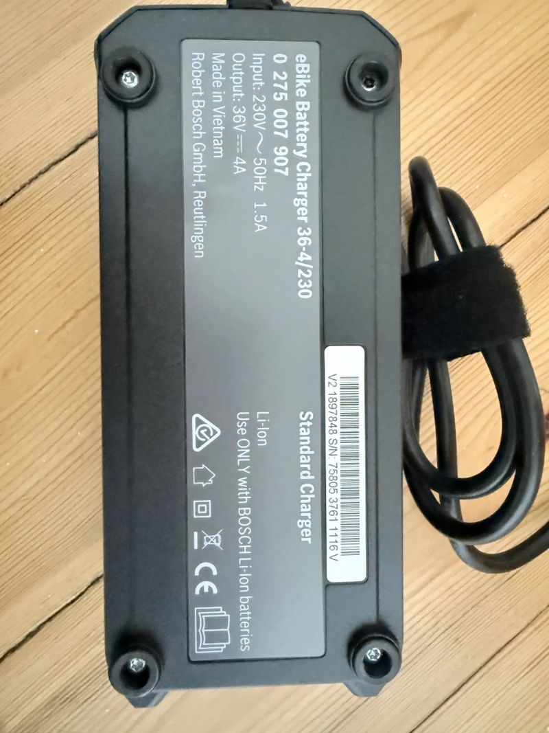 Bosch standardní nabíječka elektrokola zásuvka EU 