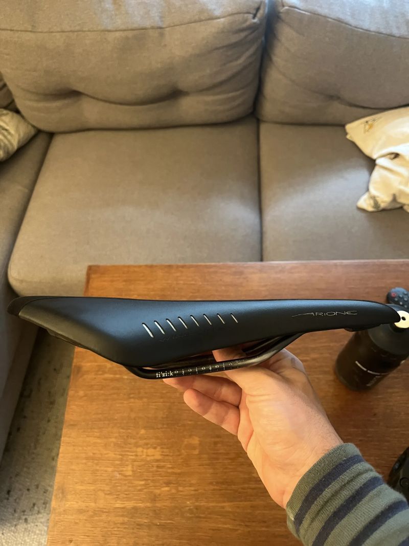 Sedlo Fizik Arione Kium