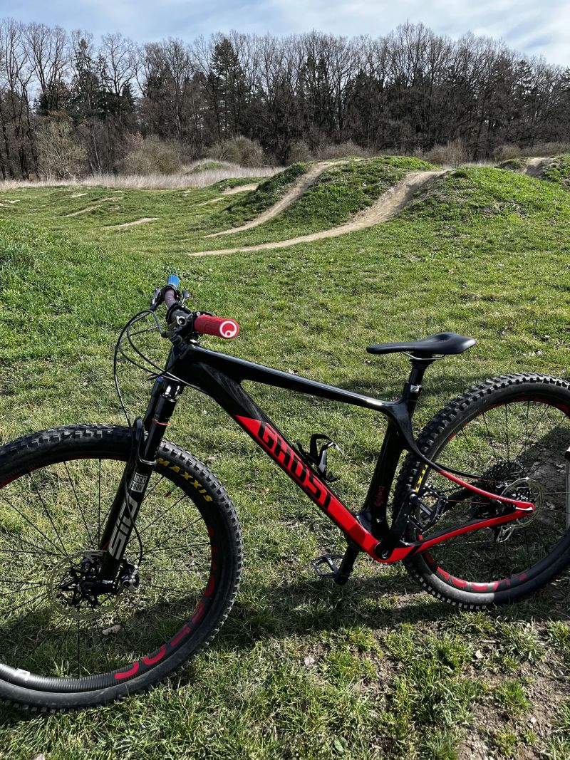 Ghost Lector + teleskopická sedlovka + Rock Shox SID