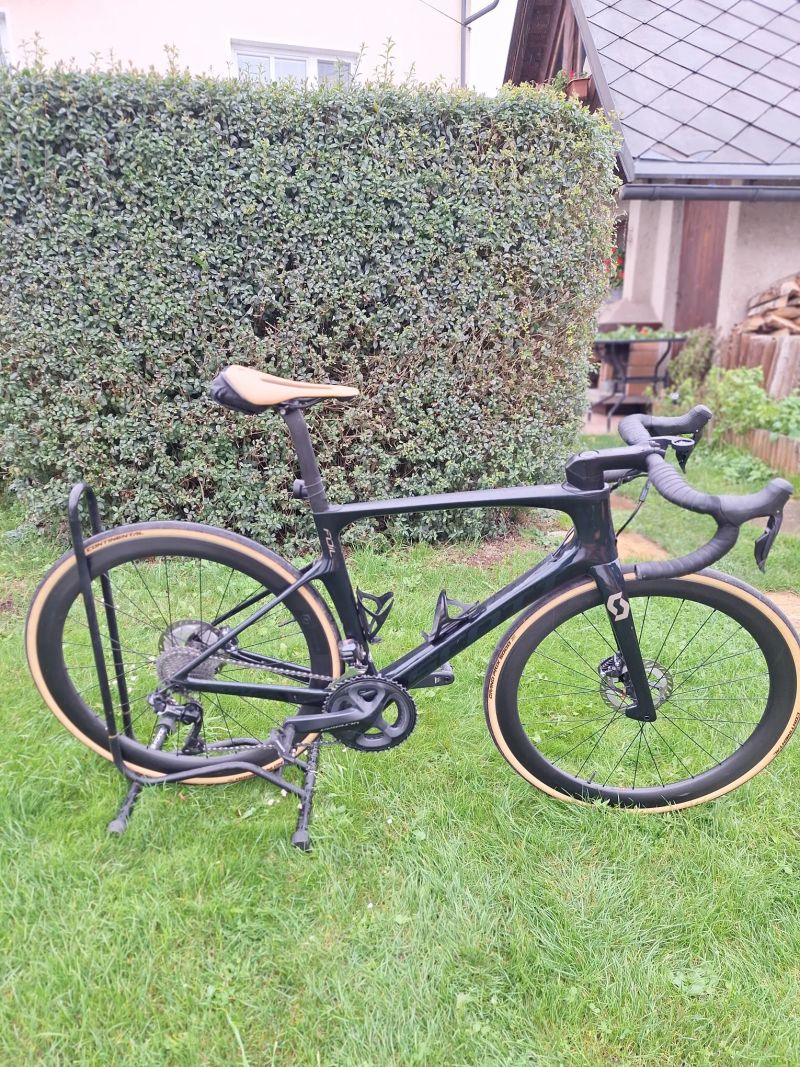 Scott FOIL 10
