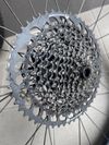 výplety 29" Specialized Control (27 mm vnitřní šířka) vč. TLR obutí, kotoučů a kazety Sram GX Eagle 