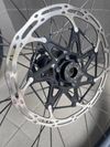 výplety 29" Specialized Control (27 mm vnitřní šířka) vč. TLR obutí, kotoučů a kazety Sram GX Eagle 