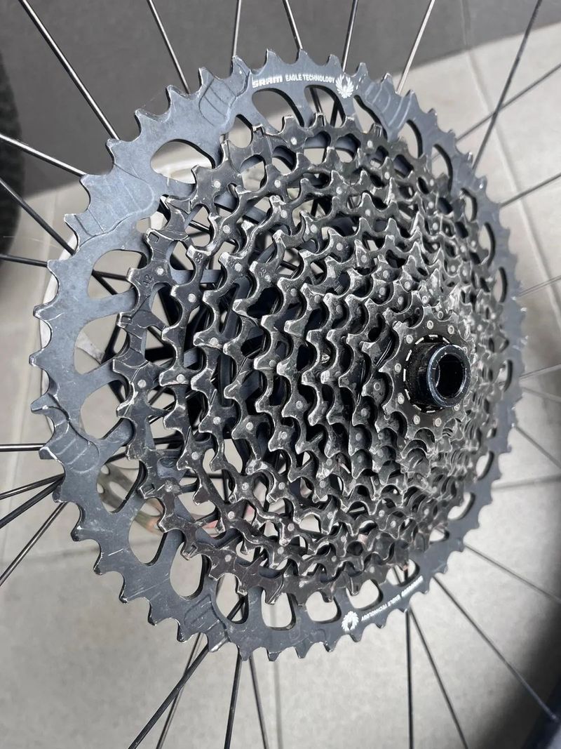 výplety 29" Specialized Control (27 mm vnitřní šířka) vč. TLR obutí, kotoučů a kazety Sram GX Eagle 