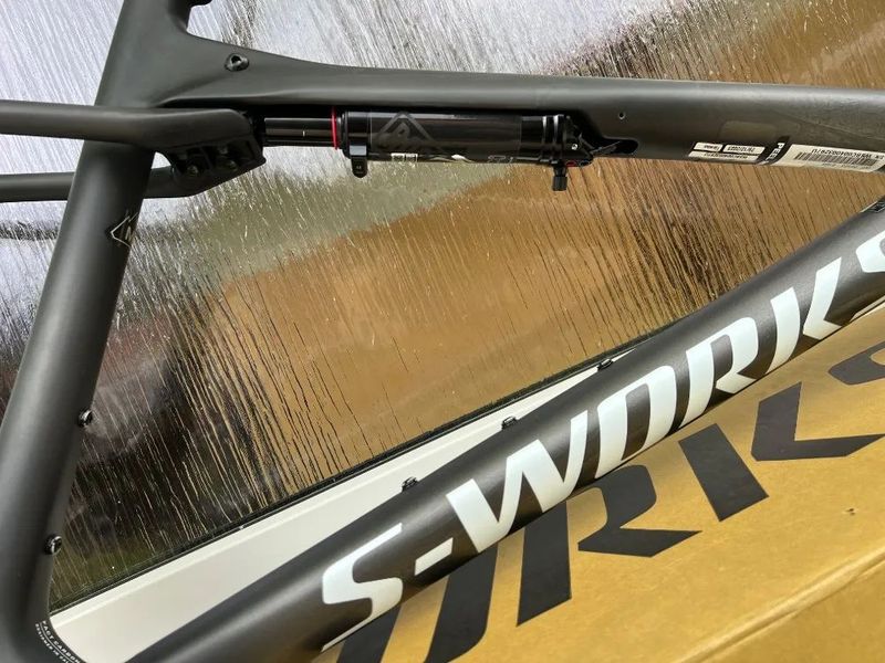 SPECIALIZED S-Works Epic World Cup Satin Smoke Granite / Metallic White Silver