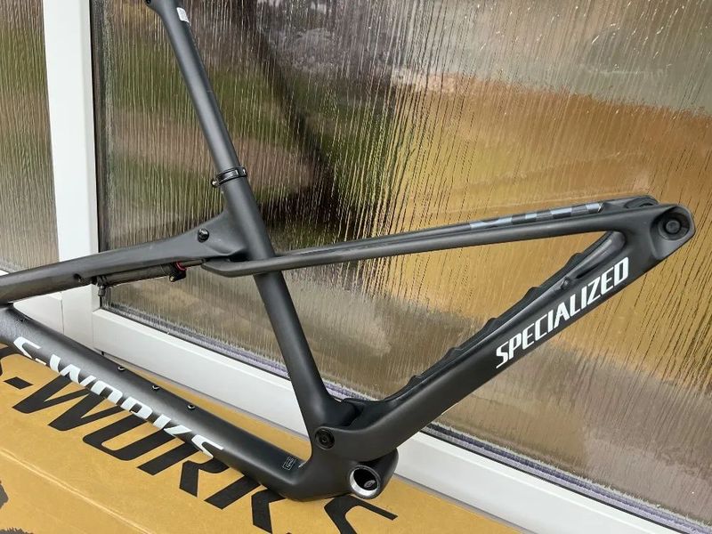 SPECIALIZED S-Works Epic World Cup Satin Smoke Granite / Metallic White Silver