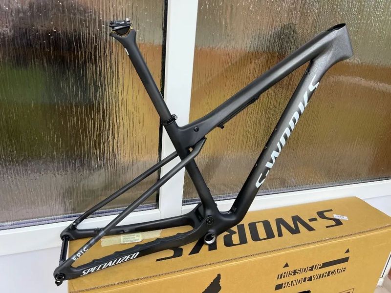 SPECIALIZED S-Works Epic World Cup Satin Smoke Granite / Metallic White Silver