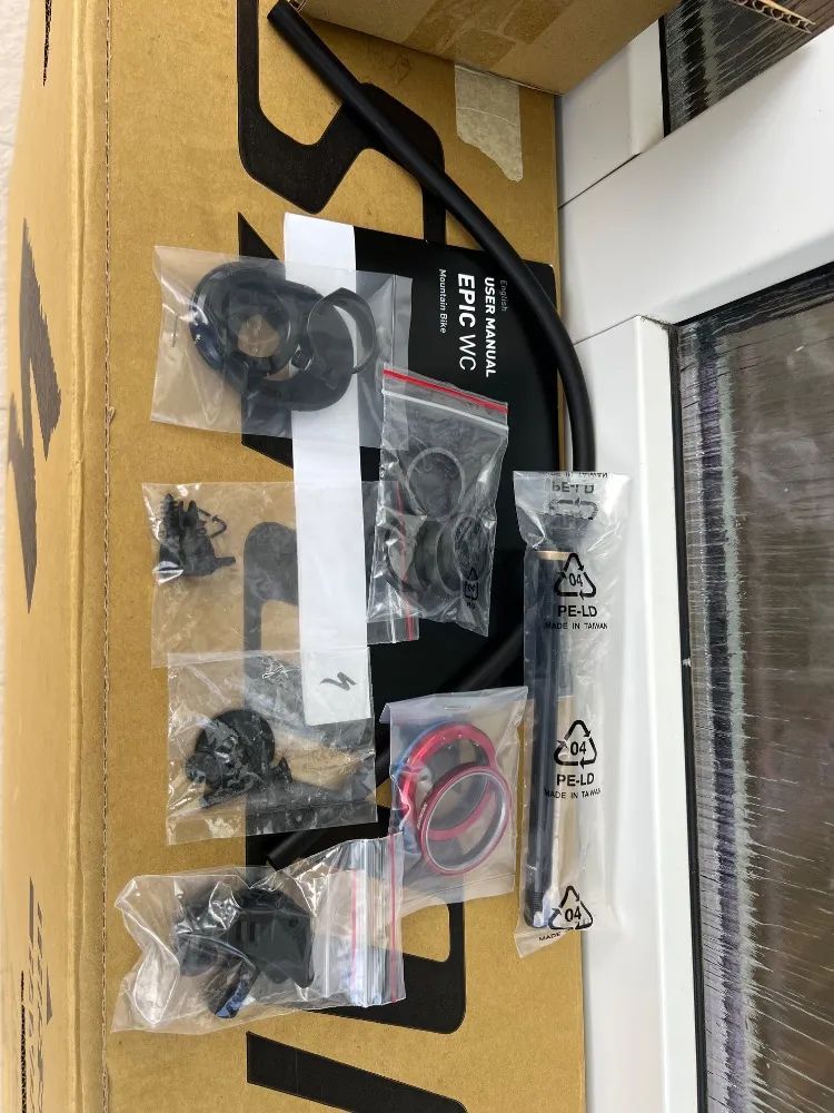 SPECIALIZED S-Works Epic World Cup Satin Smoke Granite / Metallic White Silver