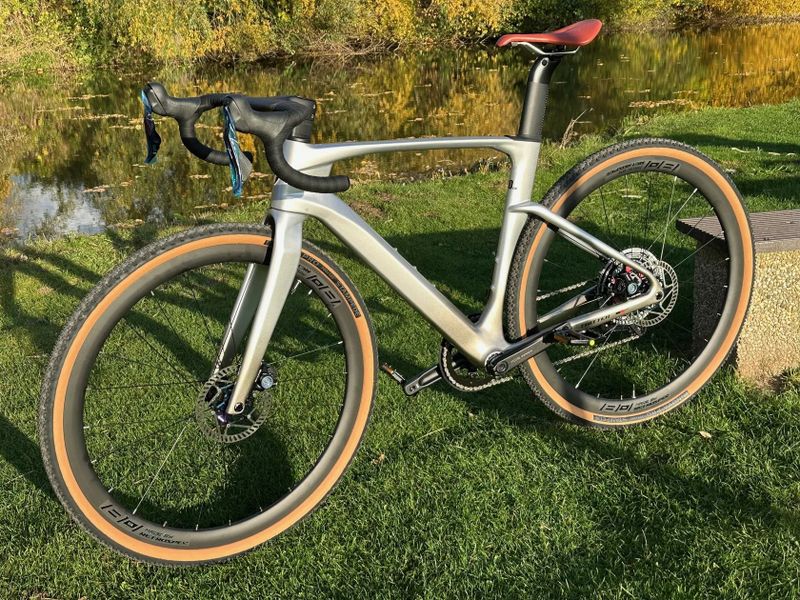 Twitter Gravel V3 wireless - celokarbon, elektronické řazení 1x13 WheelTop, vel 50-51 (M)