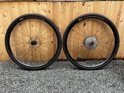 Zapletená kola alu pro gravel Mavic