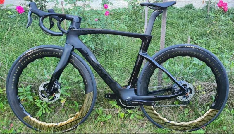 Pinarello dogma F 2024
