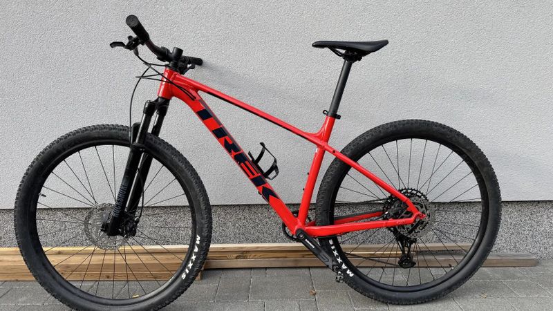 Prodám Trek MERLIN 8 vel. L, výborný stav, pro výšku postavy 168 - 185cm. 1.majitel, servisováno.