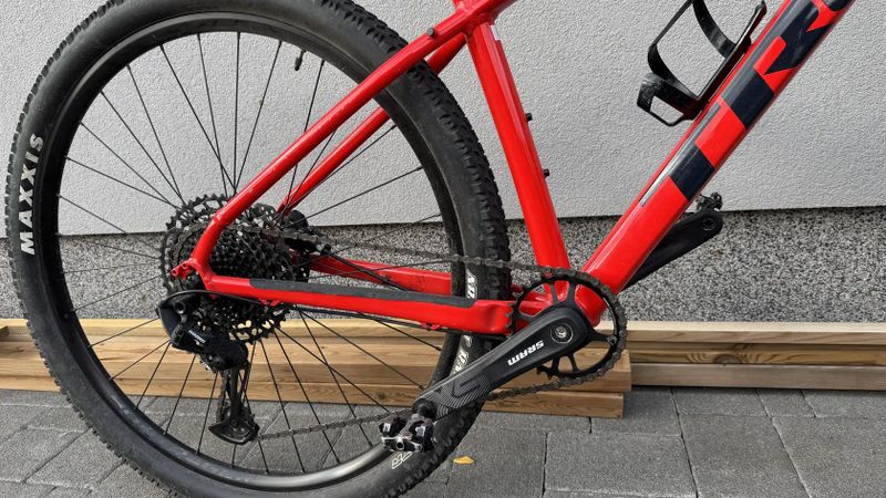 Prodám Trek MERLIN 8 vel. L, výborný stav, pro výšku postavy 168 - 185cm. 1.majitel, servisováno.